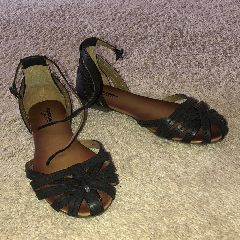 Arizona Jeans Black Sandals (Size 7 1/2)